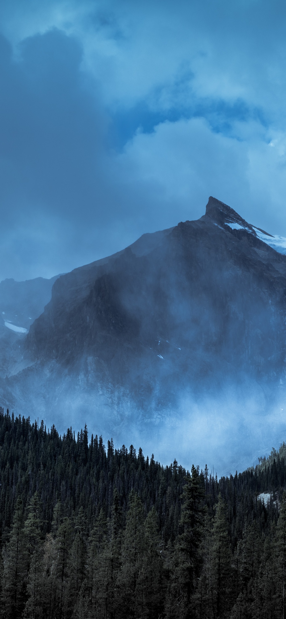 Yoho National Park Wallpaper 4K, Canada, Mountain range, Misty mountains, Nature