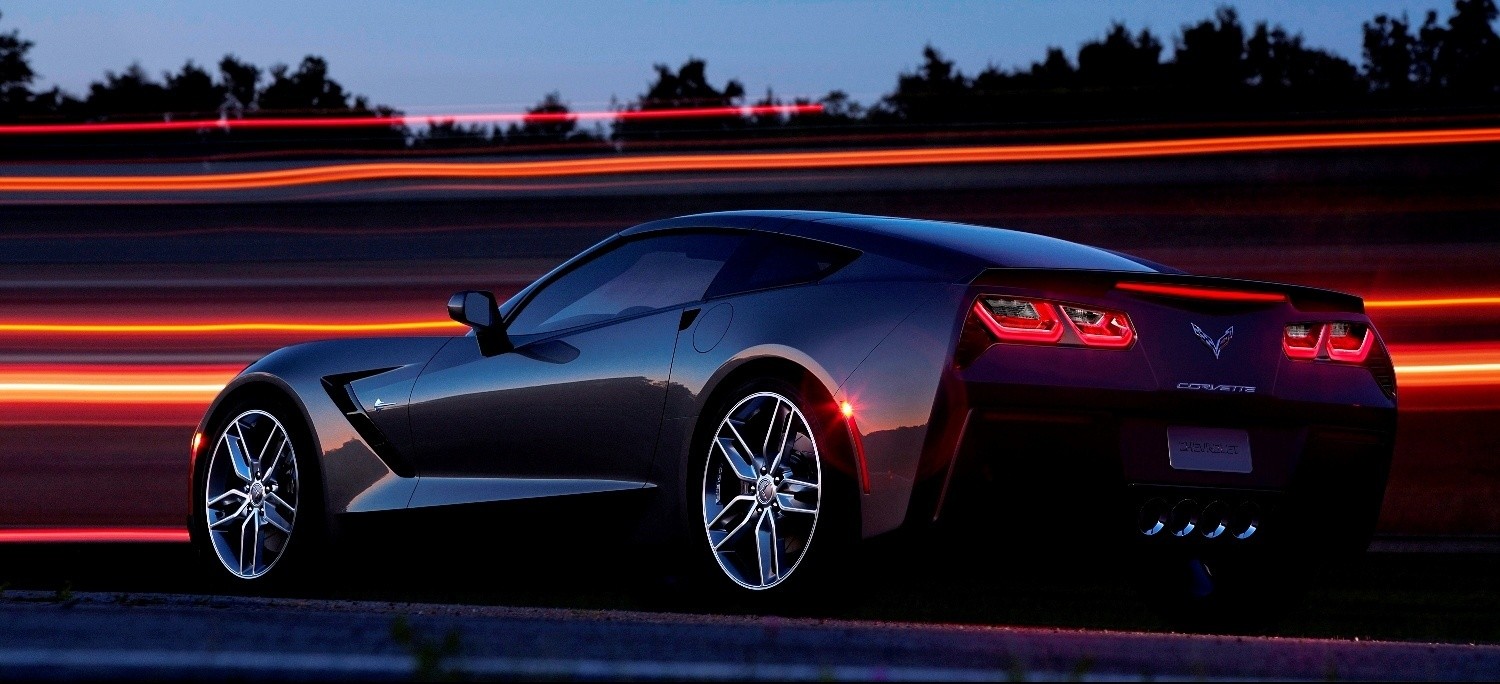 Chevrolet Corvette Stingray - Animated Evolution in Polo White