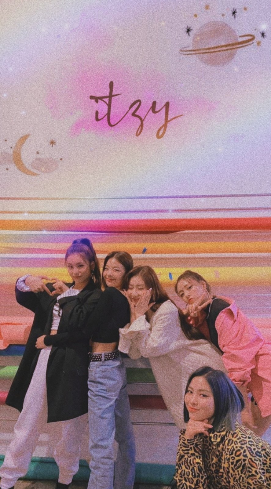 jinlia ≷ bored & i did a lowkey itzy wallpaper