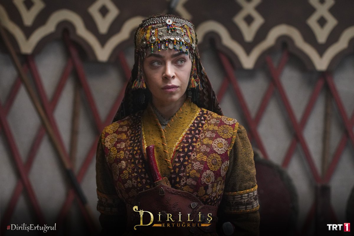 Selcan Hatun Wallpaper