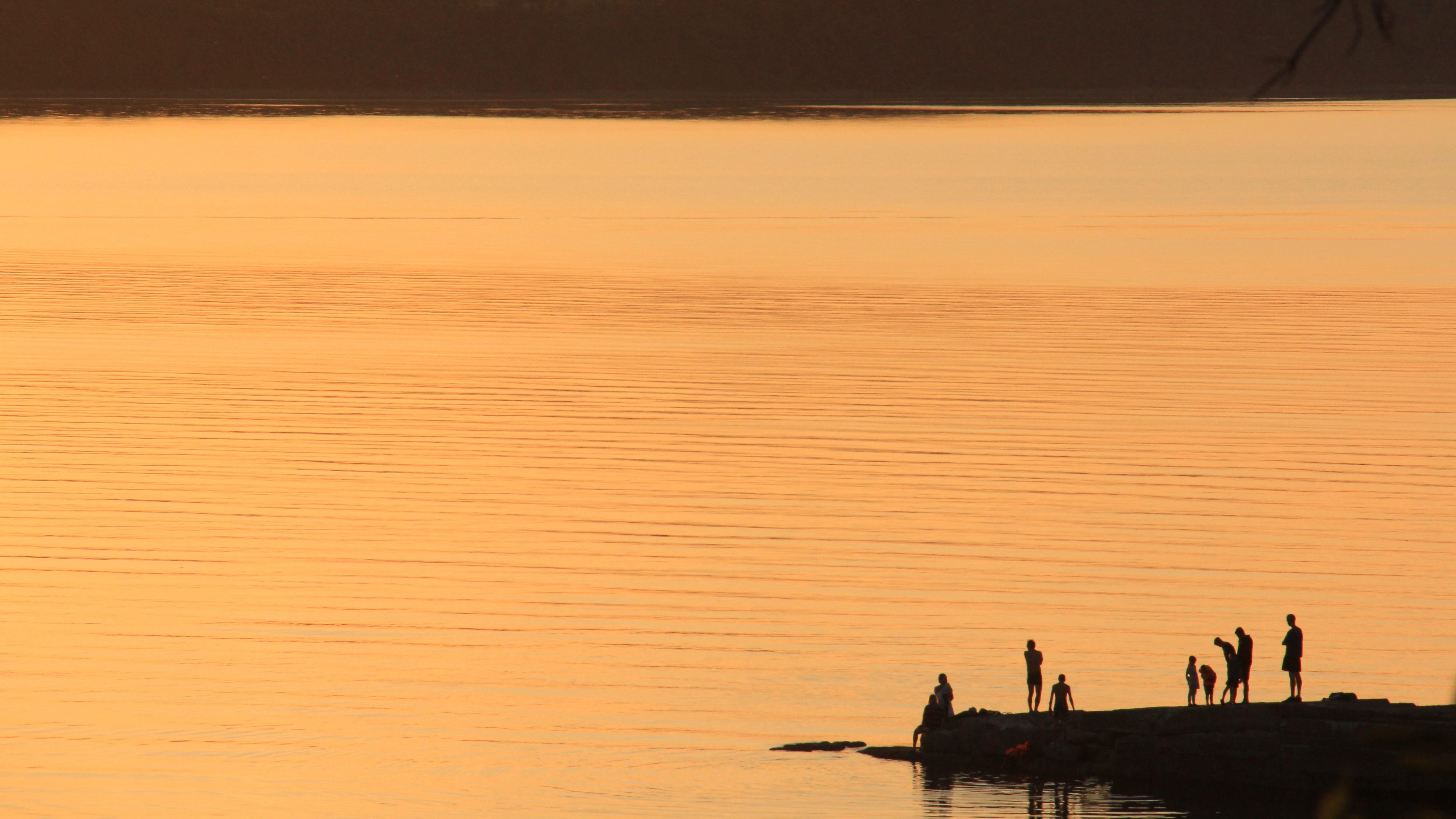 Summer Time Vibes 4K wallpaper