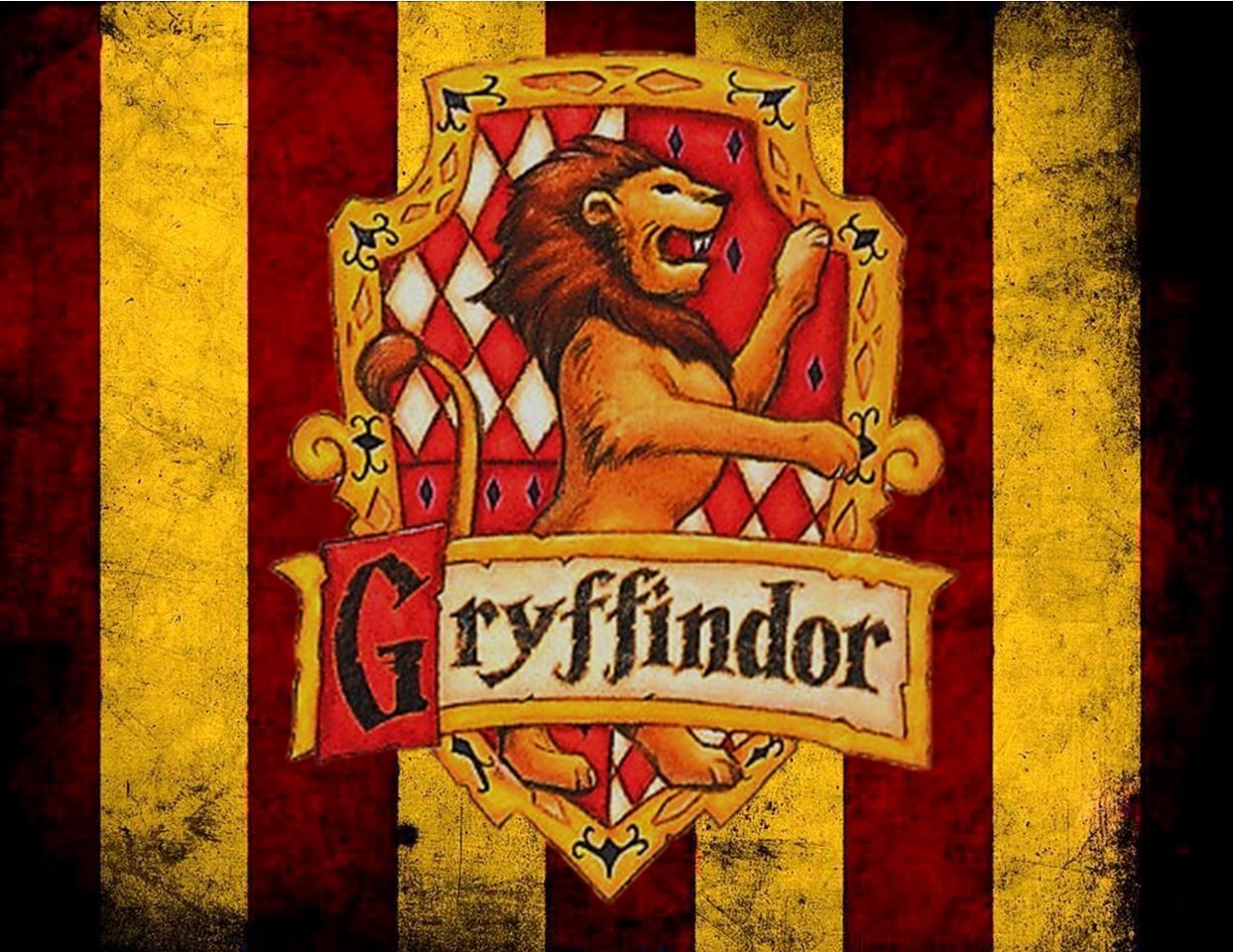 Harry Potter Hogwarts Gryffindor Crest Edible Icing Image For 1 4 Sheet Cake
