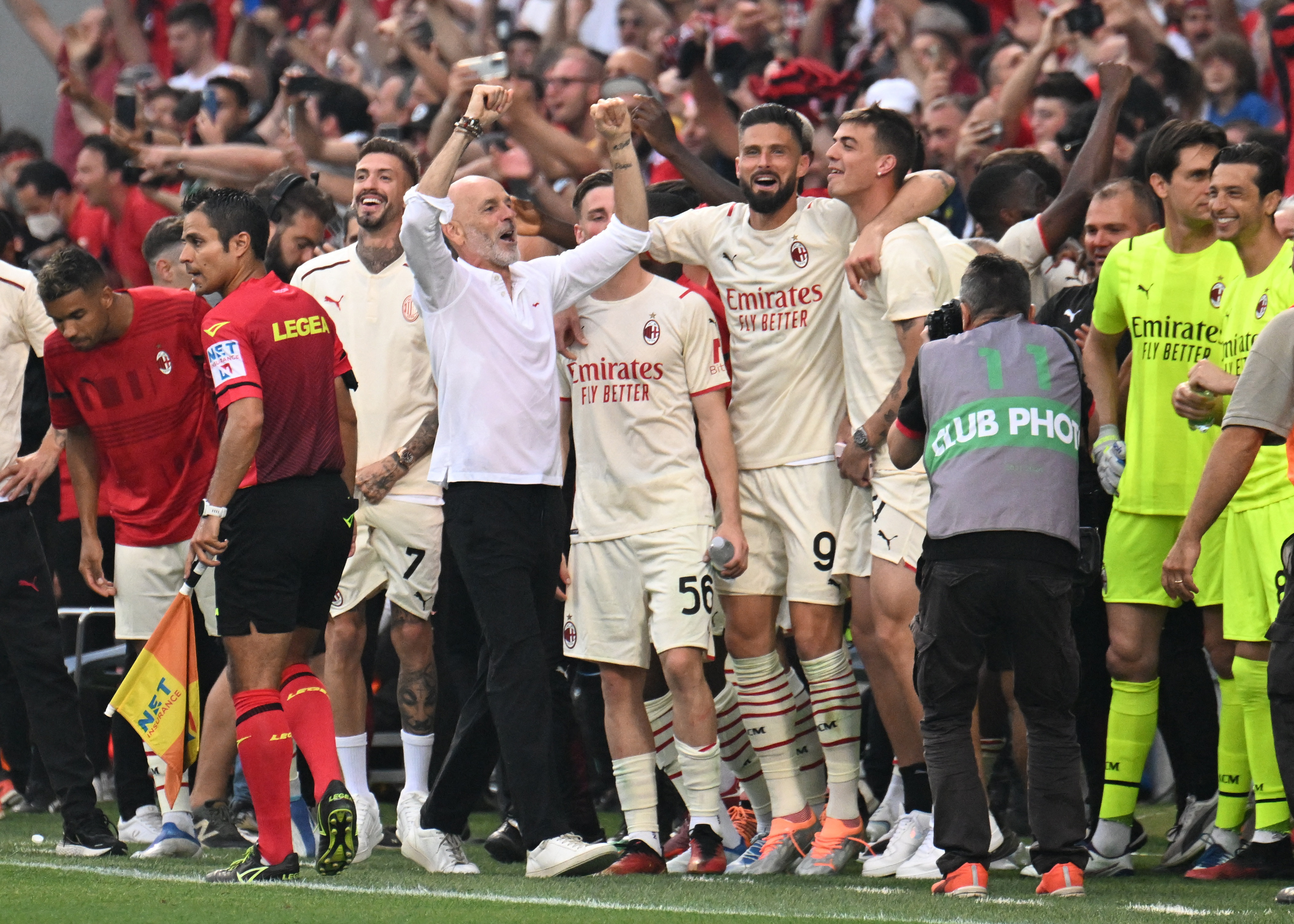 AC Milan Win First Serie A Title In 11 Years After Final Day Victory At Sassuolo