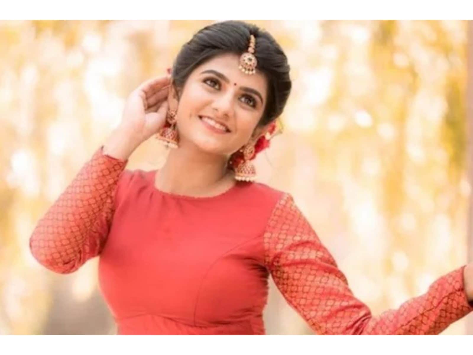 Bigg Boss Tamil 4 Fame Gabriella Charlton To Make TV Debut With Eeramana Rojave