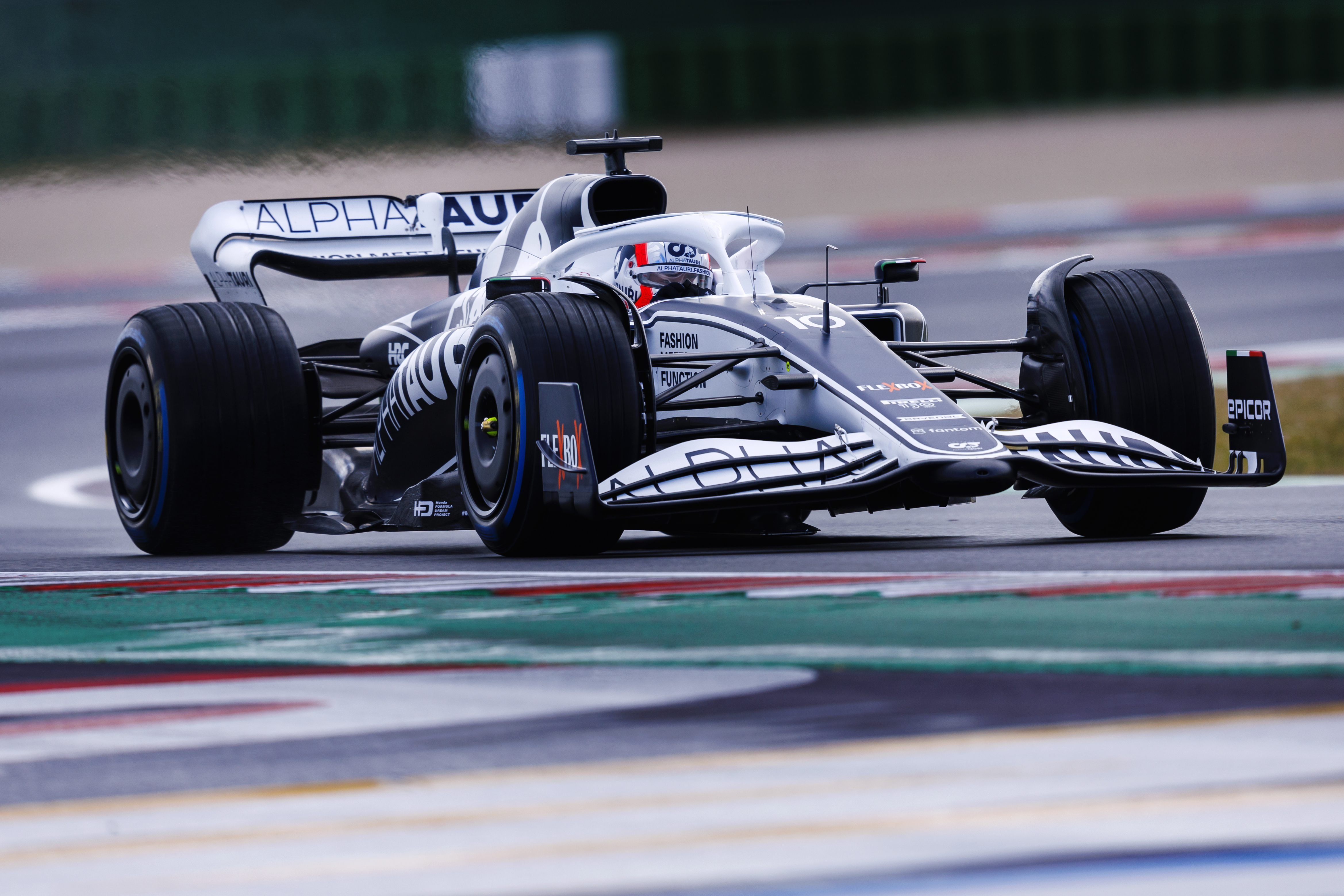 2022 AlphaTauri AT03 F1 car launch photo