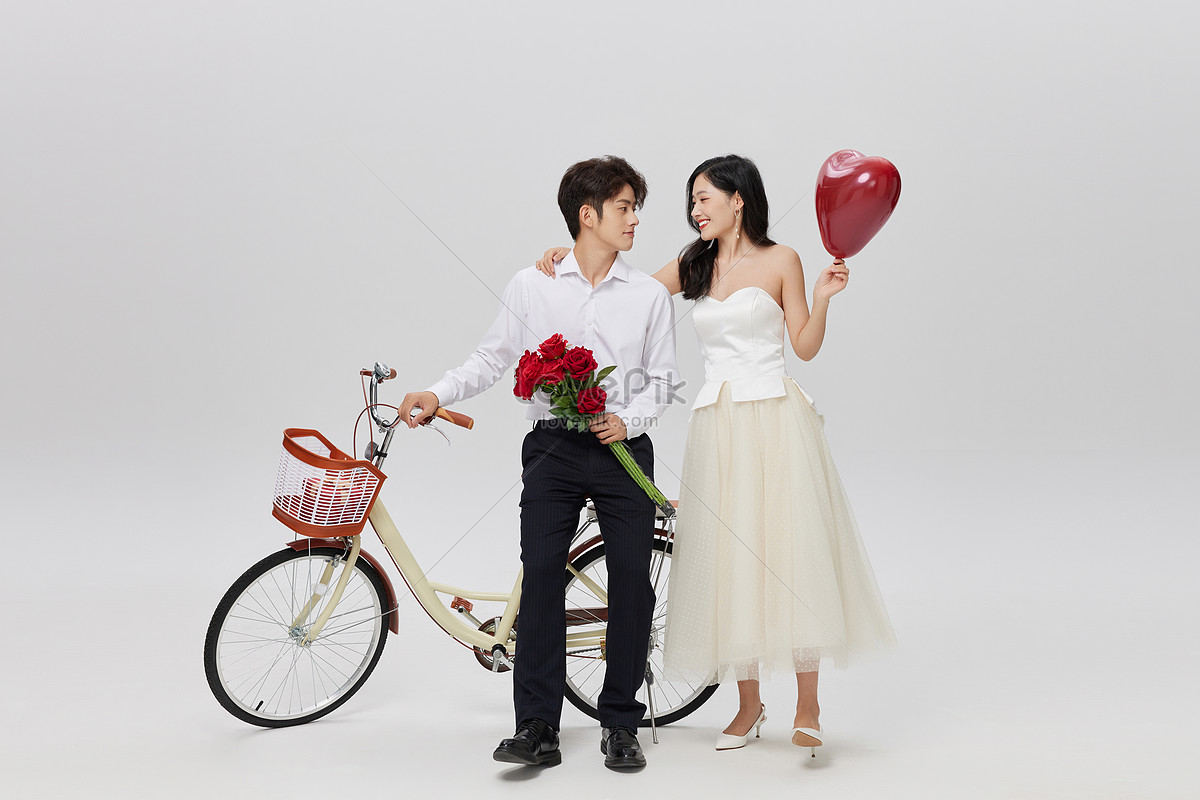 Young Love Couple Simple Wedding Photo Picture And HD Photo. Free Download On Lovepik