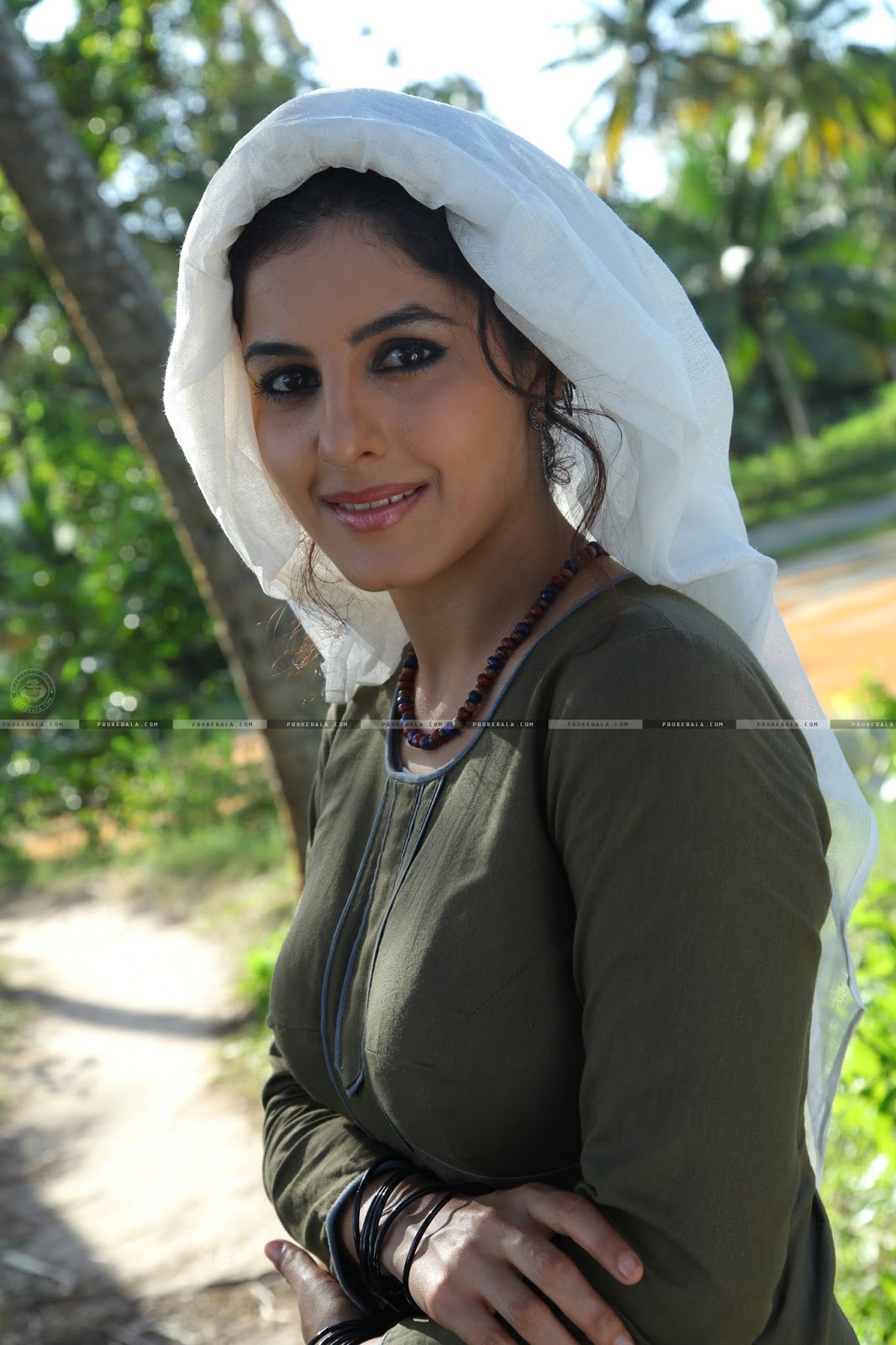 Isha Talwar Phone Wallpapers - Wallpaper Cave