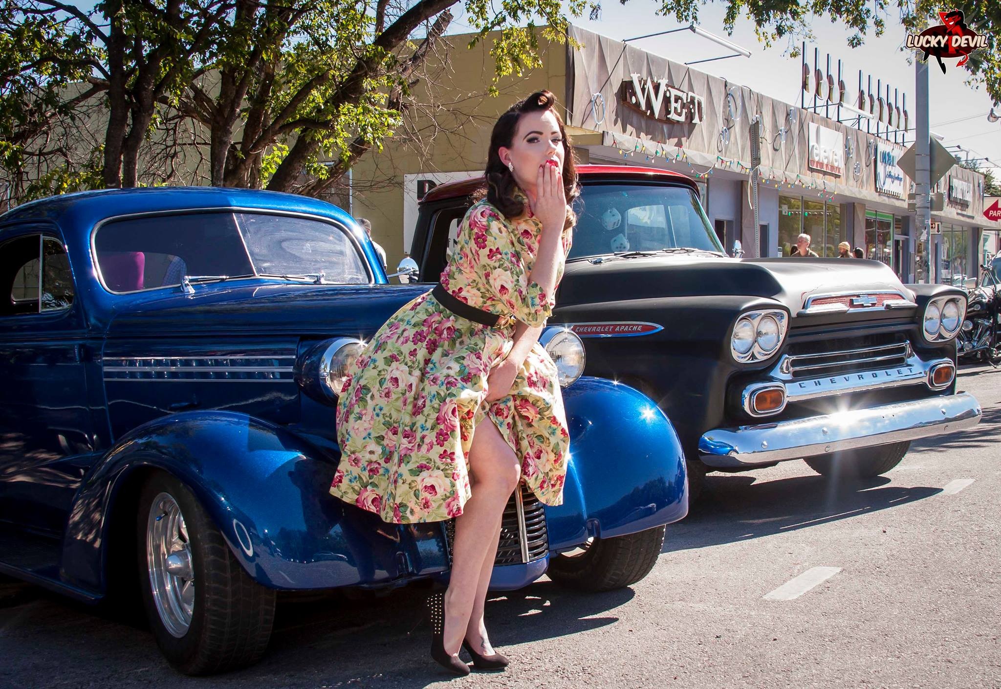 Vintage Cars And Women