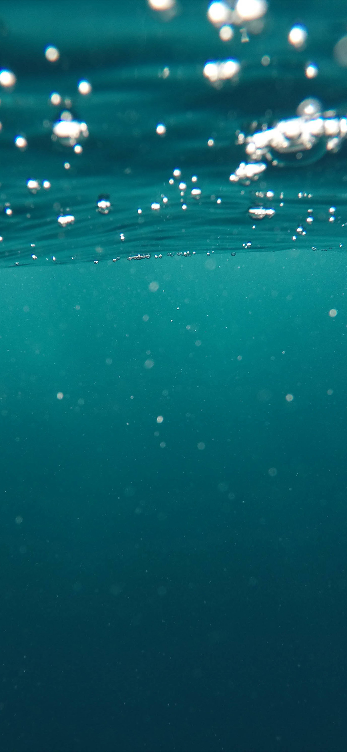 iPhone X wallpaper. bubble underwater swim blue pattern