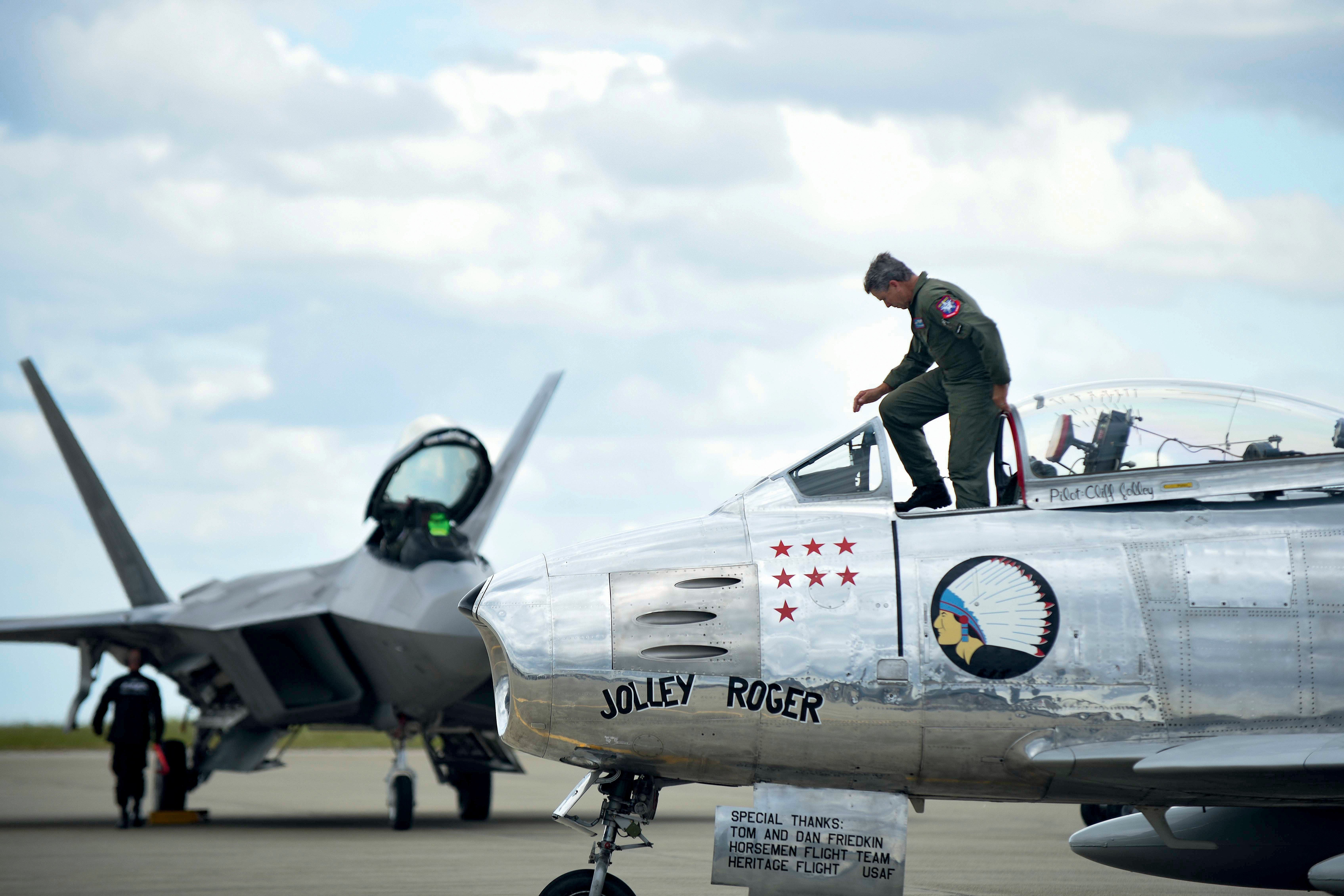 Amazing pics of US Navy fighter jet unit that inspired Top Gun released on its 50th birthday
