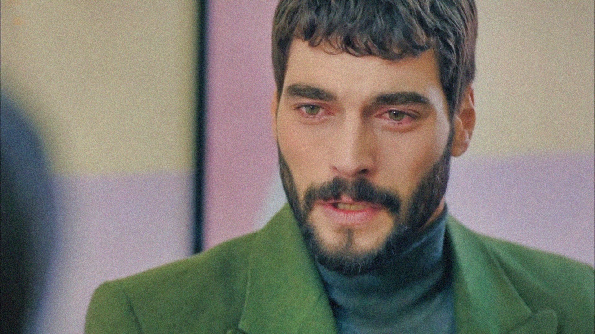 Akin Akinozu North America devastated to serious to playful in a matter of seconds, Akin Akinozu is a man of many expressions. #AkınAkınözü #akinakinozu #hercai #turkishactor