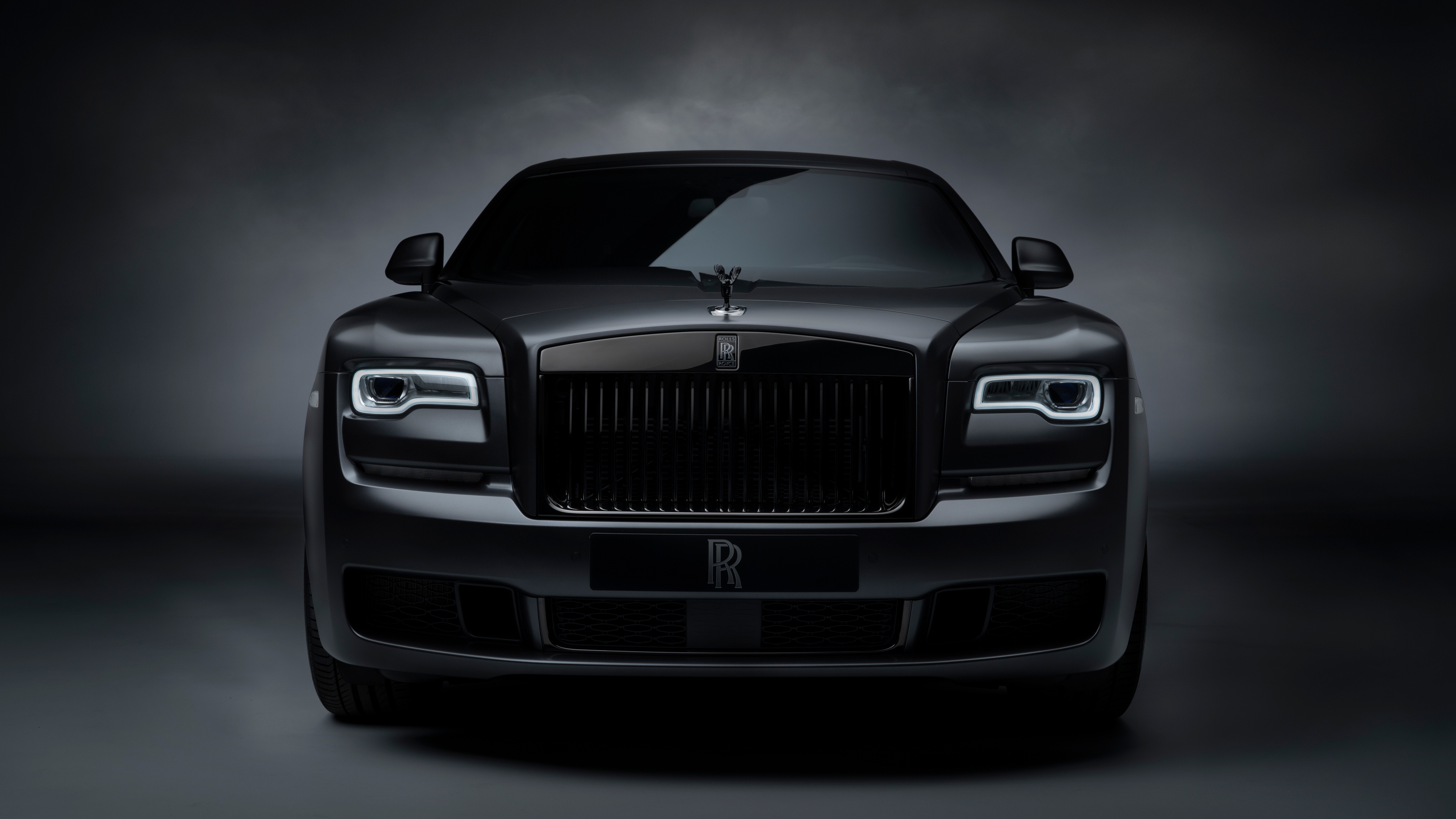 8K Wallpaper of 2019 Rolls Royce Ghost Black Badge Car