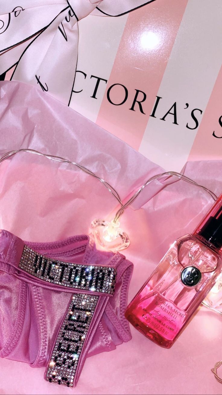 Victoria's secret. Victoria secret outfits, Pink outfits victoria secret, Victoria secret wallpaper