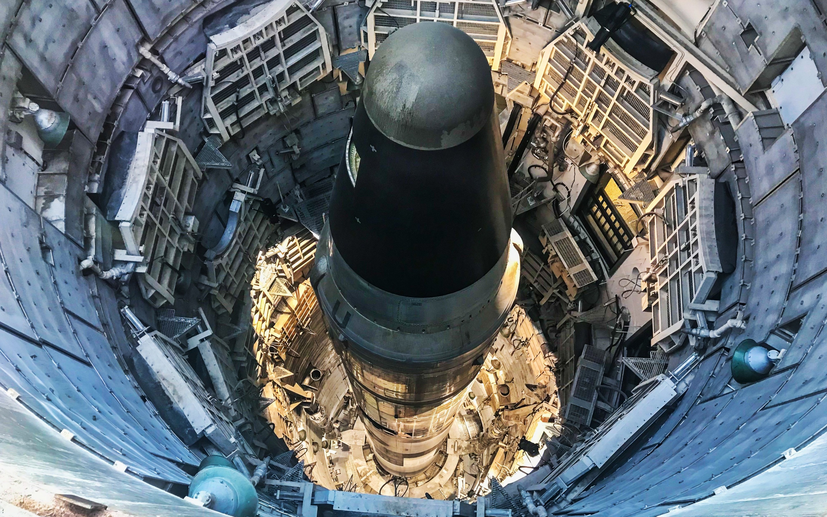 Download wallpaper Titan II ICBM Site 571- Air Force Facility Missile Site Titan Missile Museum, Green Valley, Sahuarita, Arizona, United States for desktop with resolution 2880x1800. High Quality HD picture wallpaper