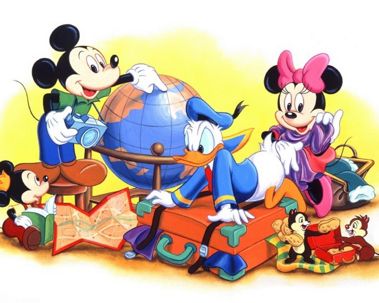 Mickey Mouse Donald Duck Minnie Mouse Preparing For A Summer Holiday Wallpaper HD 3840x2400, Wallpaper13.com
