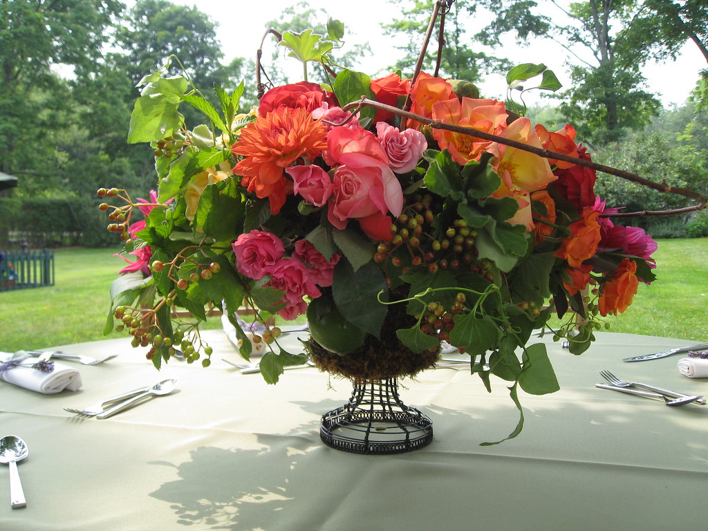 summer garden party. Petals by Alice designed this garden p