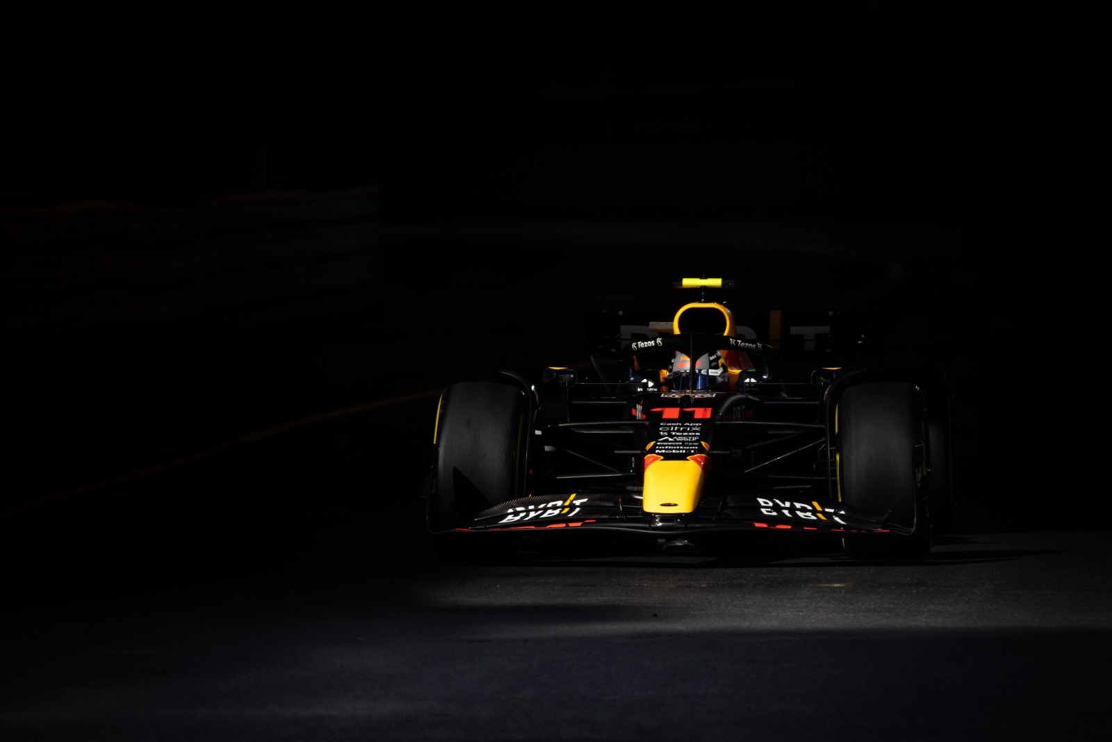 Perez beats Leclerc to top final Monaco practice session