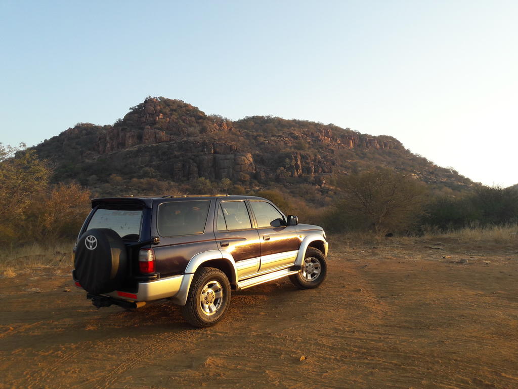 FOR SALE: Toyota Hilux Surf in Rwanda (Botswana reg.)