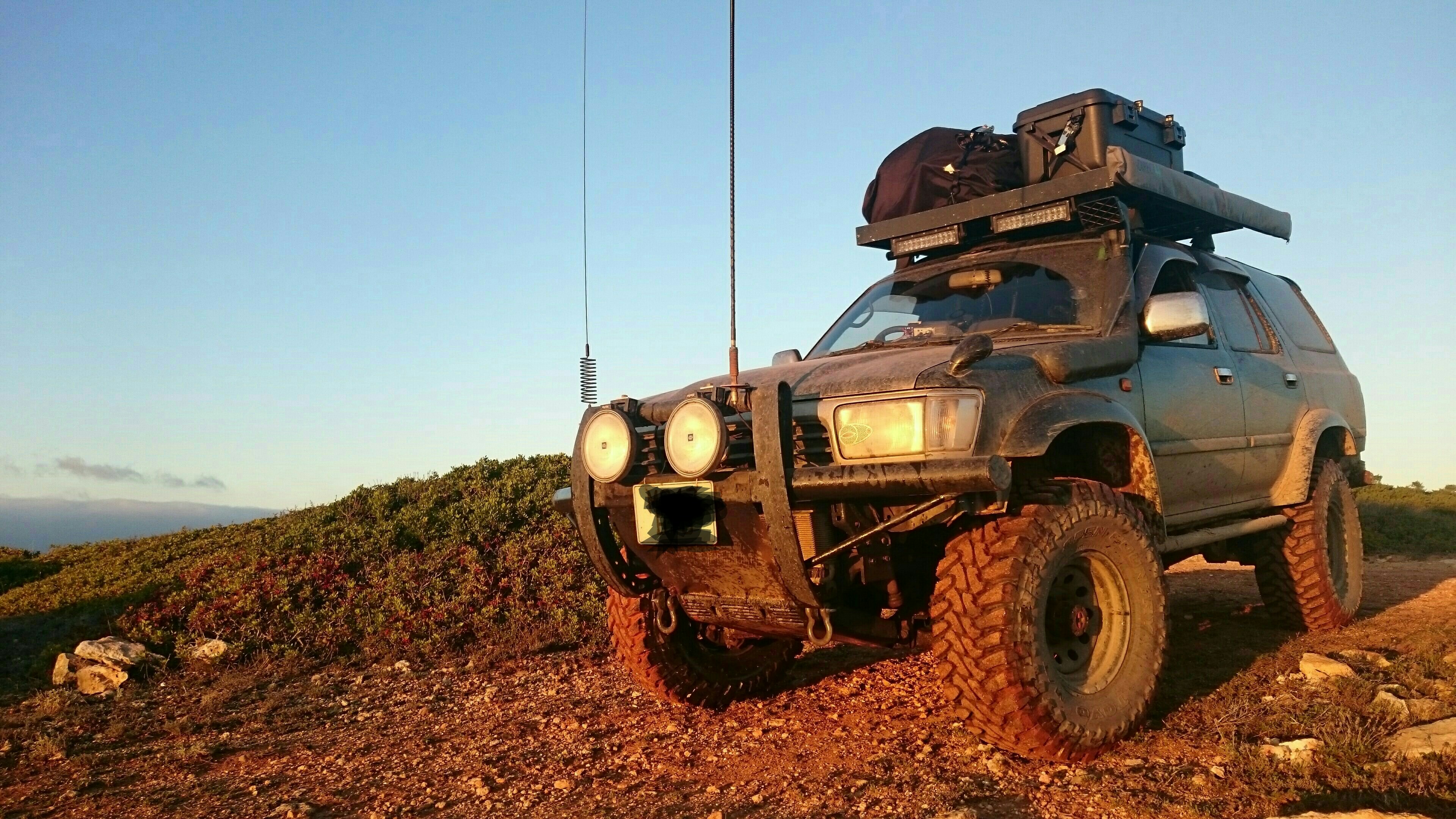 2nd Gen Hilux Surf 3.0 turbodiesel 'Sasquatch'