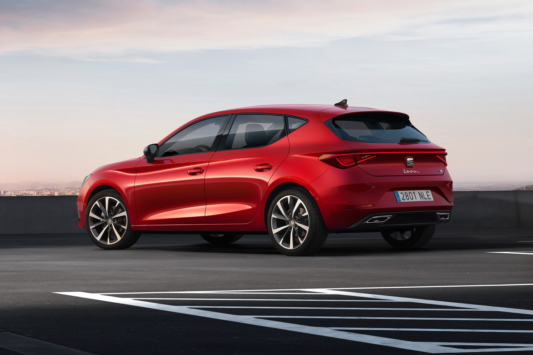 Seat Leon hatchback: picture, specs and details