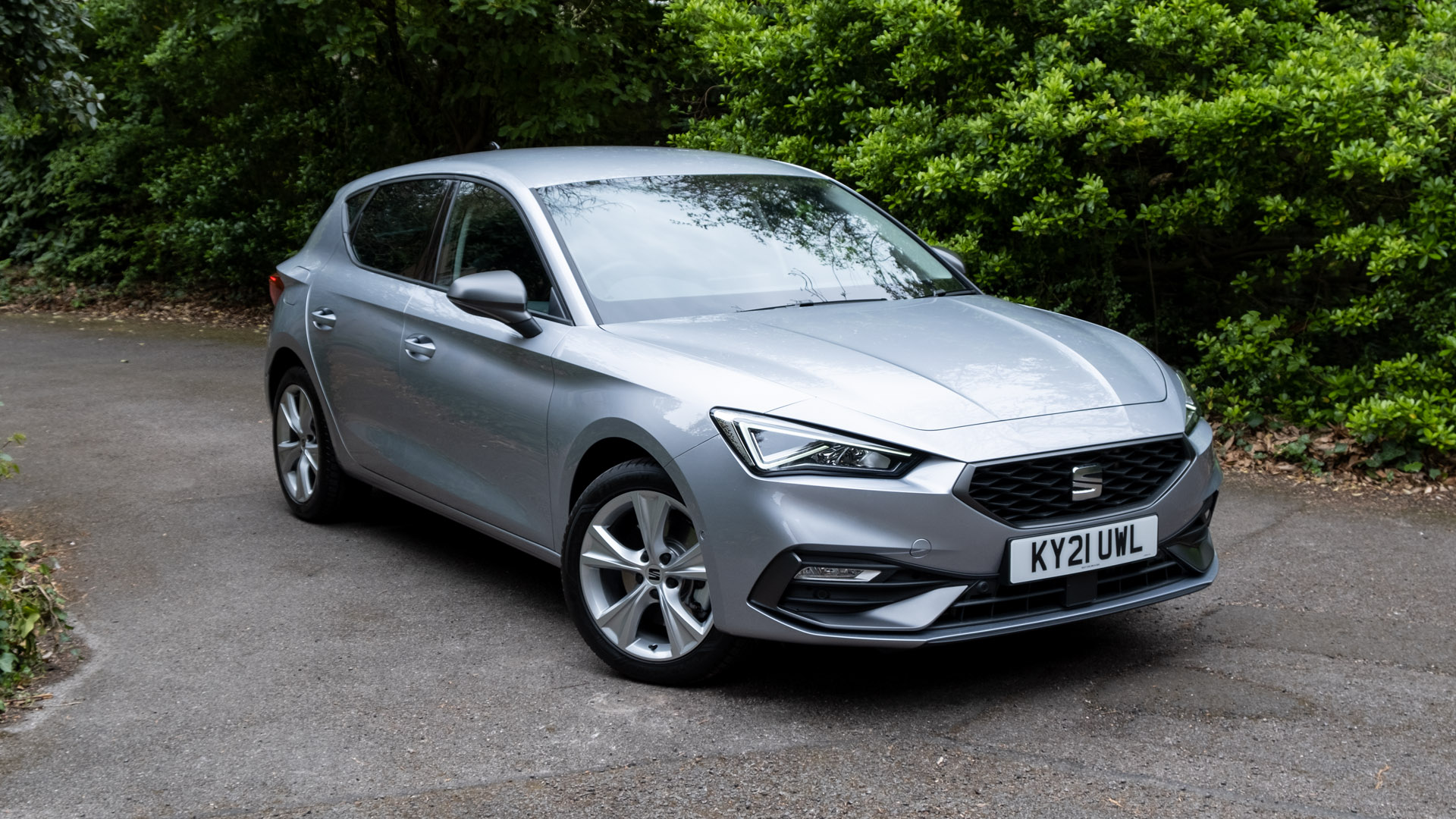 Seat Leon E Hybrid Review: A Feature Packed Plug In Hybrid