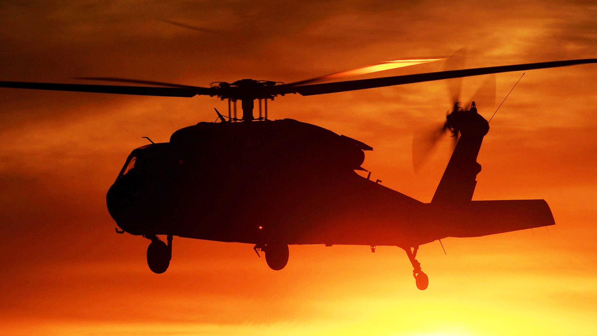 Here's What That Commando Laden UH 60 Black Hawk Was Doing Whipping Around Chicago
