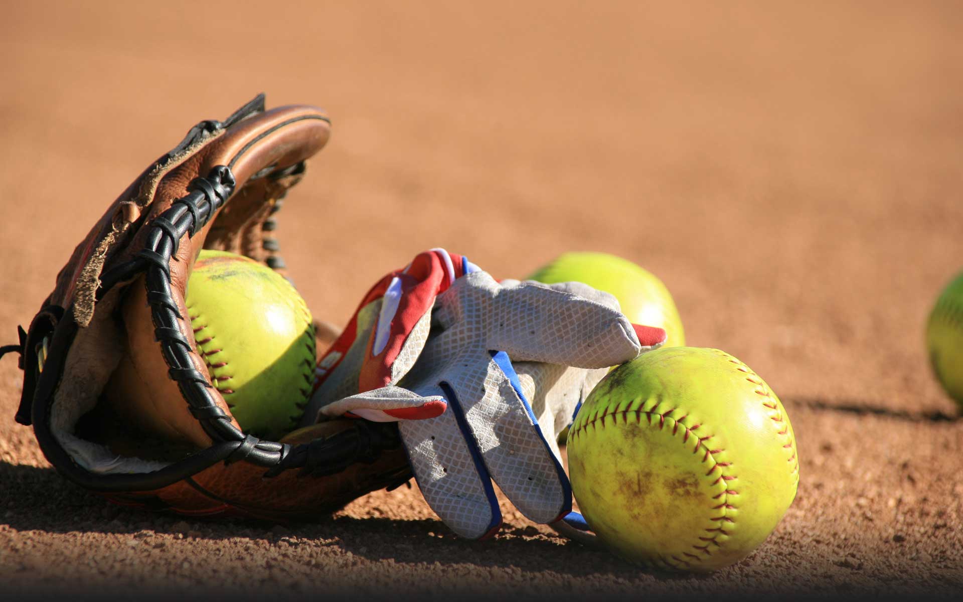 softball wallpaper, baseball glove, softball, tennis ball, ball, college softball