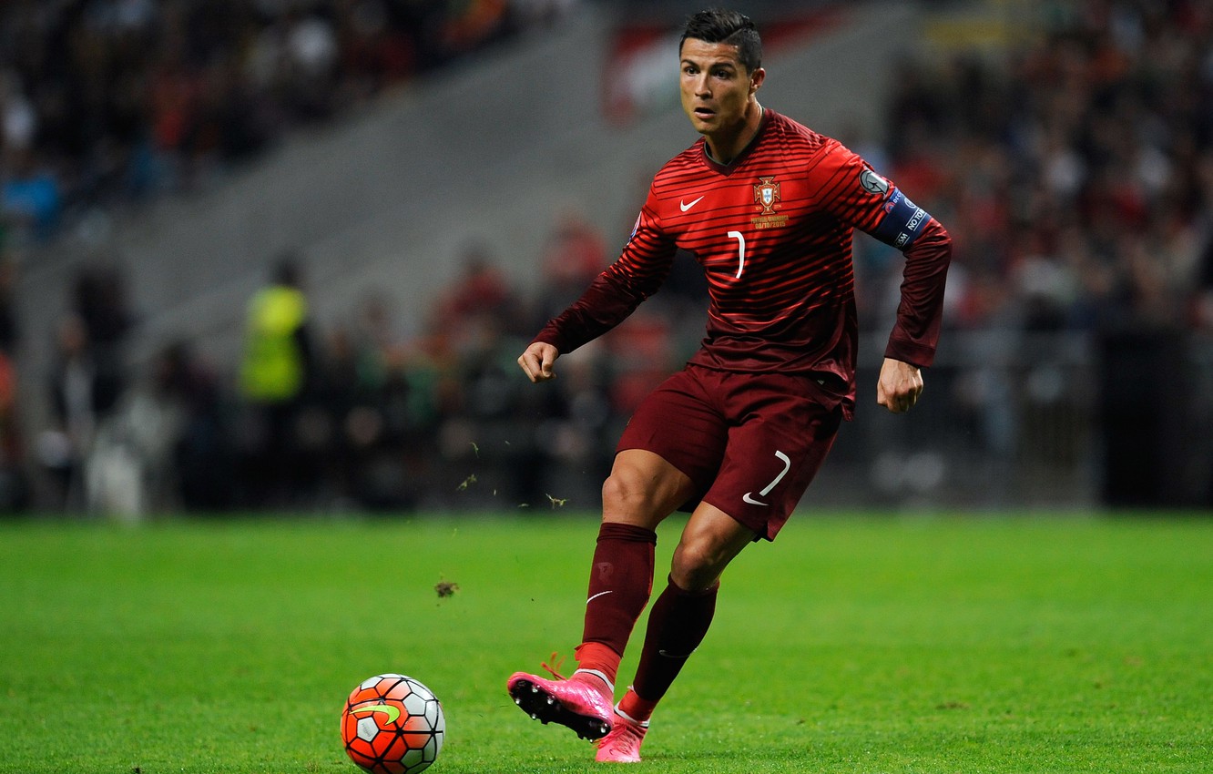 Wallpaper football, sport, the game, the ball, form, Portugal, Cristiano Ronaldo, legend, player, football, CR7, player, Portugal, ball, Cristiano Ronaldo, Ronaldo image for desktop, section спорт