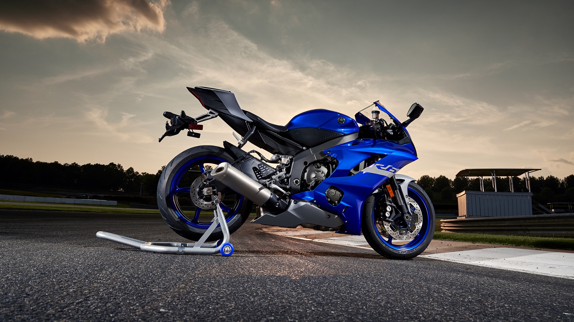 New Yamaha Supersport Motorcycle Based On MT 07 Set To Fill The Gap Left By The R6. IAMABIKER Motorcycle!