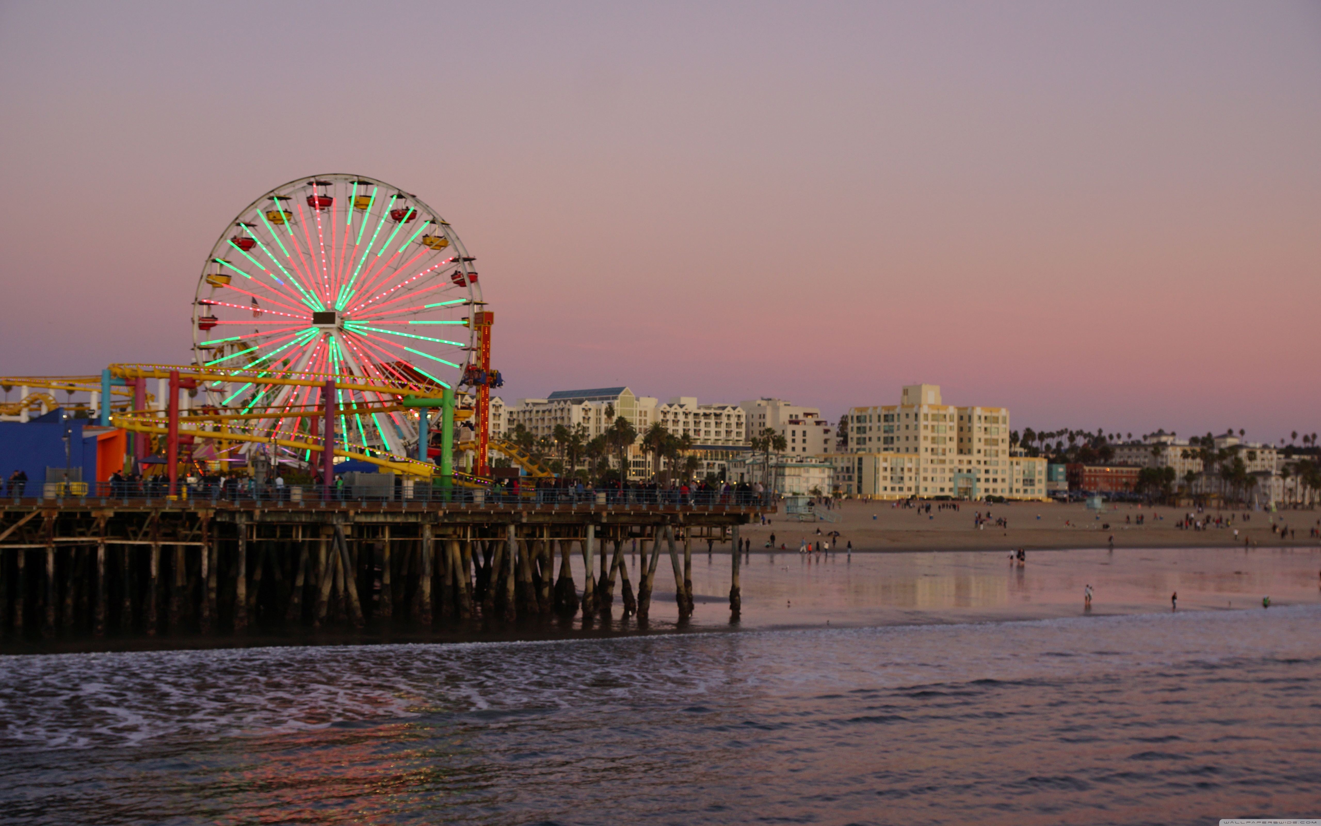 Santa Monica Beach At Evening, Los Angeles Ultra HD Desktop Background Wallpaper for 4K UHD TV, Widescreen & UltraWide Desktop & Laptop, Multi Display, Dual Monitor, Tablet