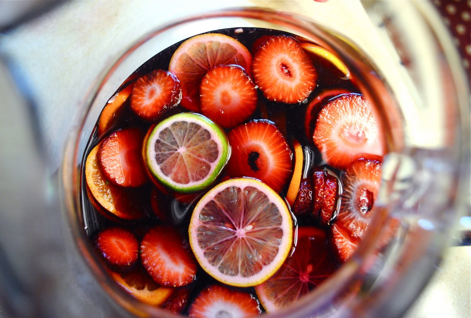 18 Best Christmas Sangria Recipes - Easy Winter Sangrias