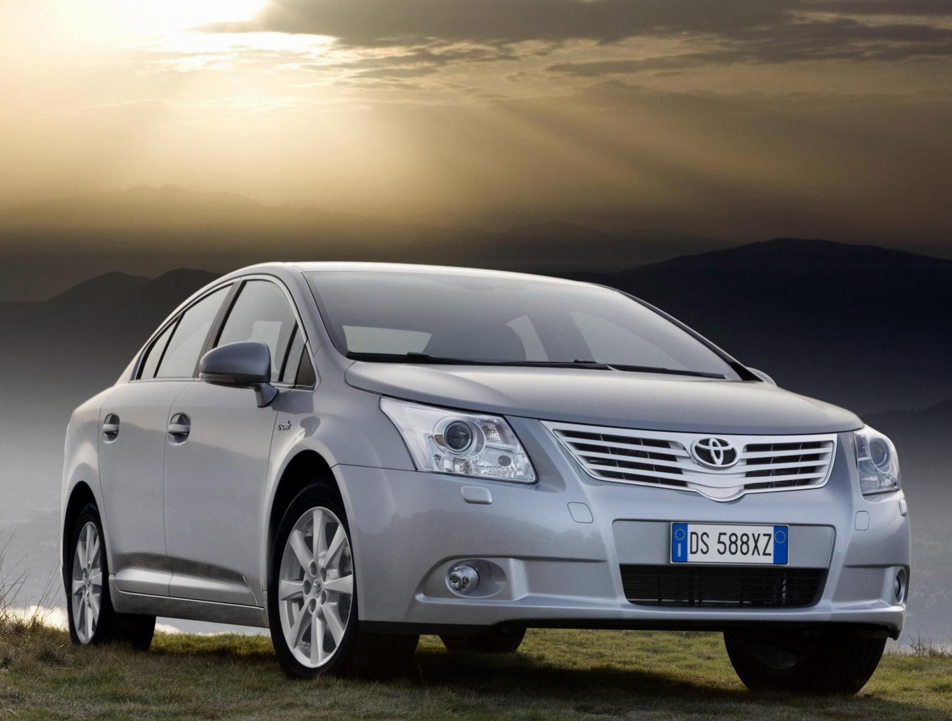 Toyota Avensis Photo and Specs. Photo: Avensis Toyota used and 24 perfect photo of Toyota Avensis. Toyota avensis, Toyota, Sedan