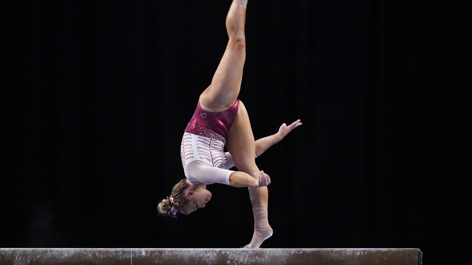 Olympic champ Suni Lee leads Auburn to NCAA finals Photo