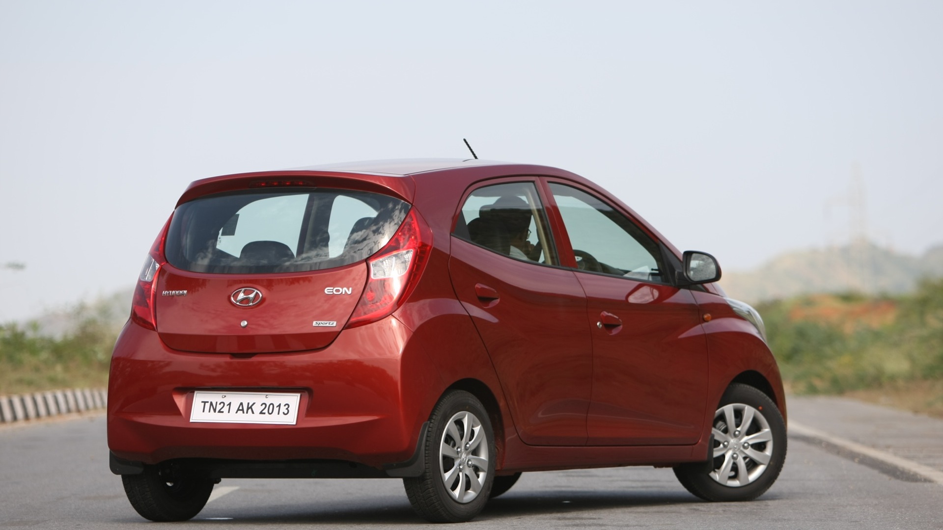 Hyundai Eon 2013 Sportz Exterior Car Photo