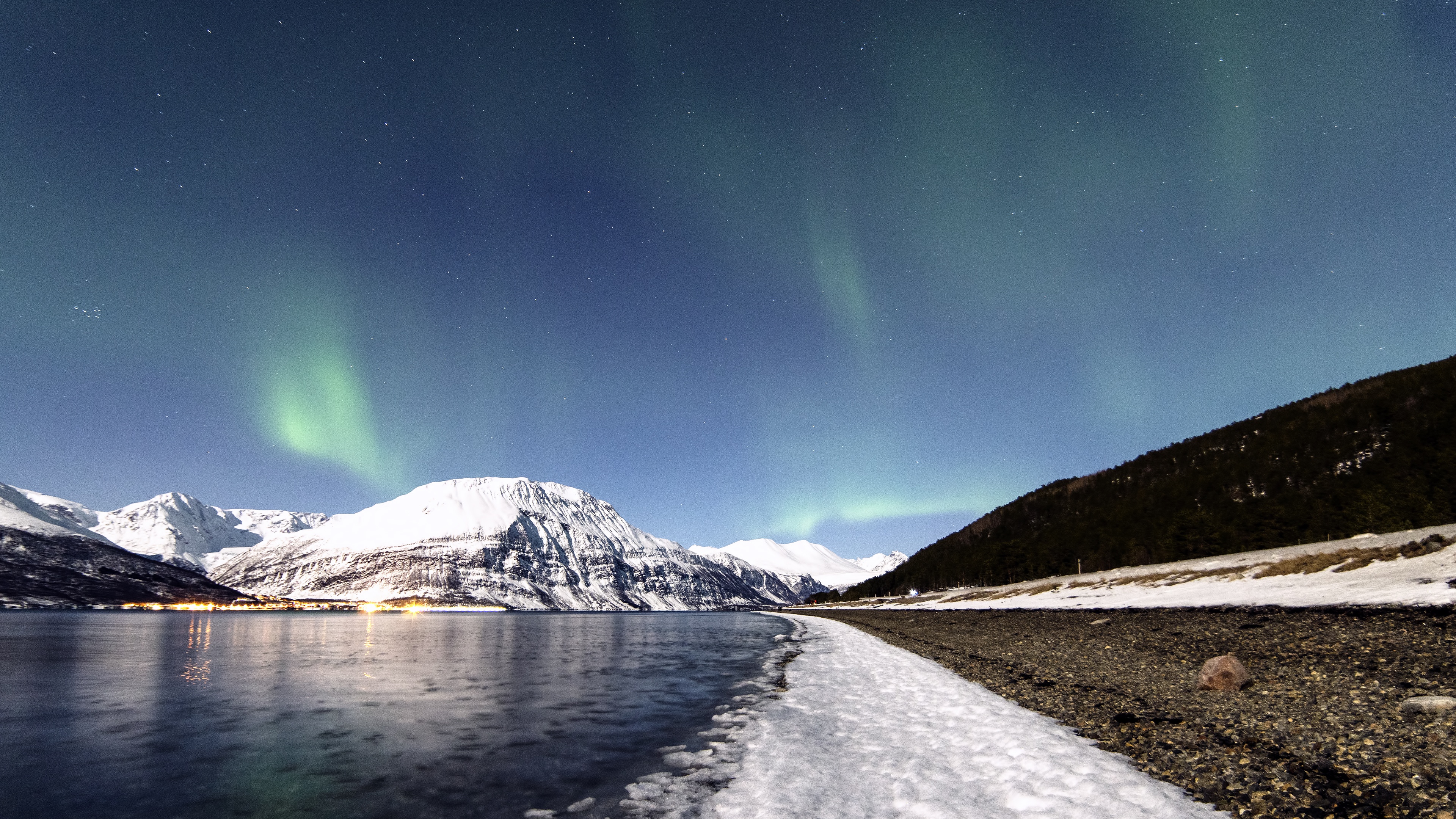Lyngenfjord Wallpaper 4K, Norway, Aurora Borealis, Northern Lights, Nature