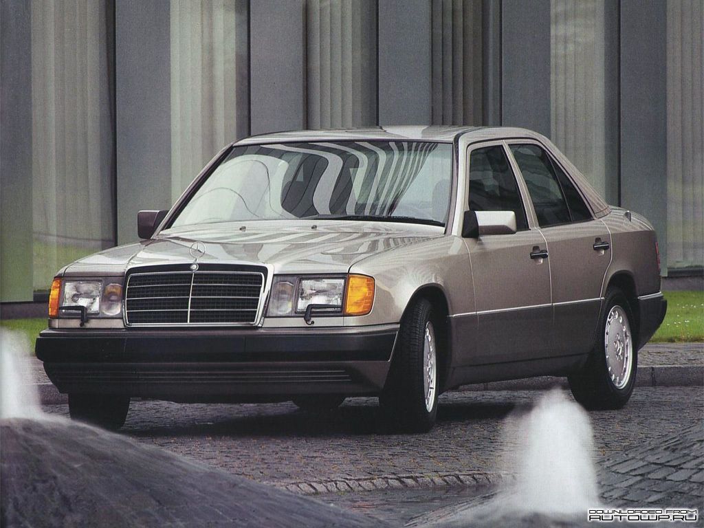 Mercedes Benz W124 Wallpaper