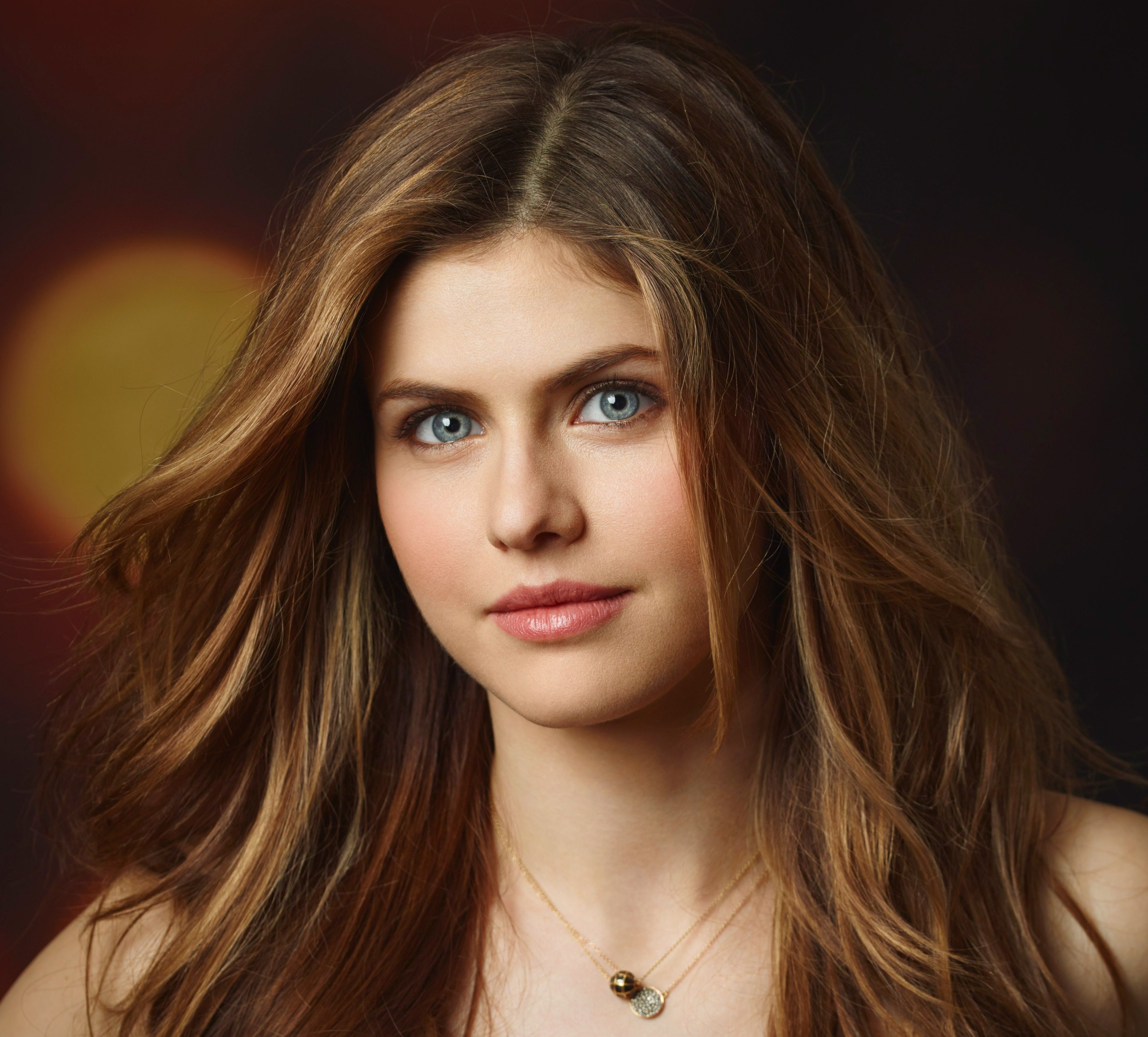 Alexandra Daddario 4K Wallpaper Free Alexandra Daddario 4K Background