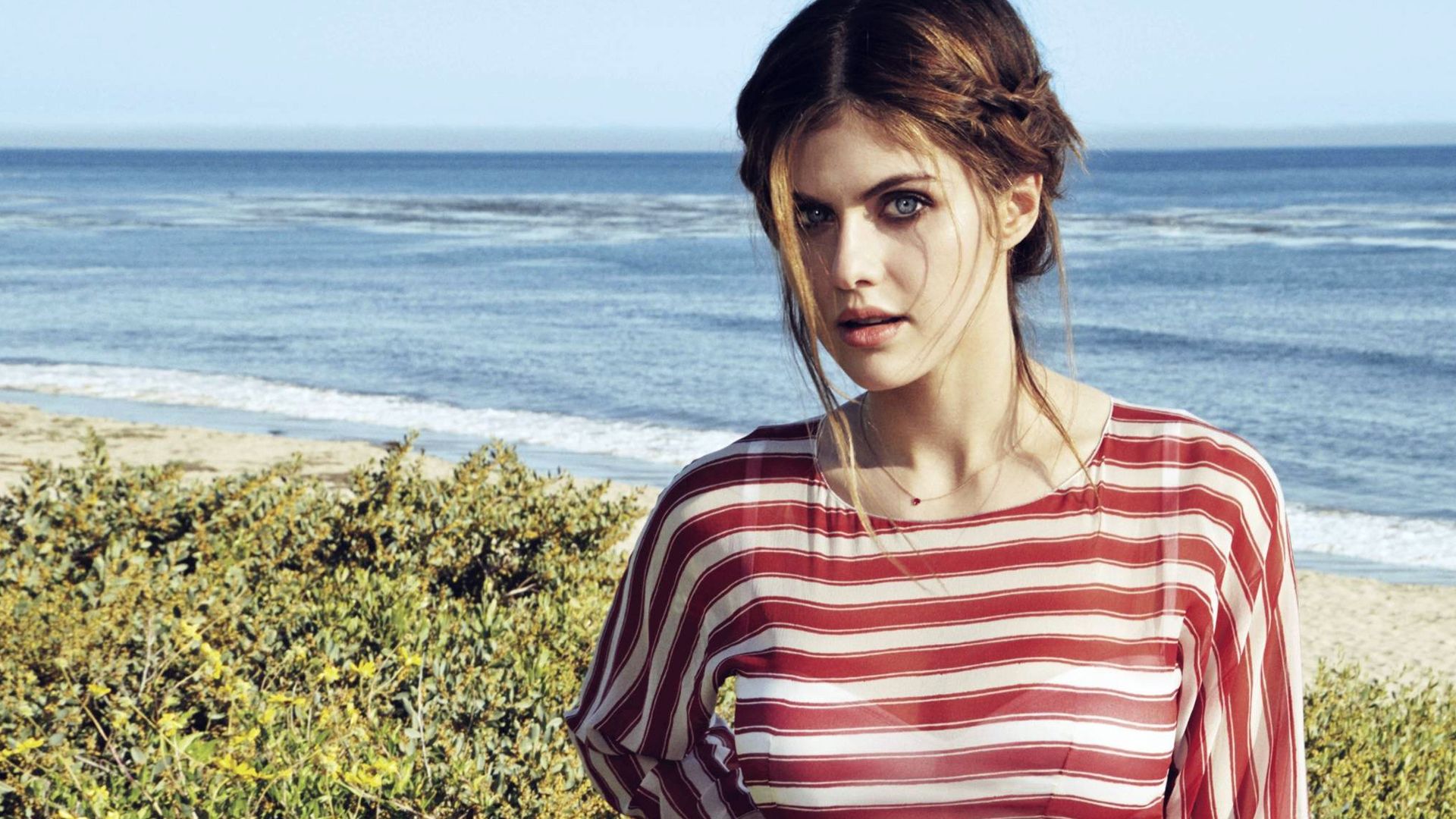 Desktop Wallpaper Alexandra Daddario, HD Image, Picture, Background, Ave7uz