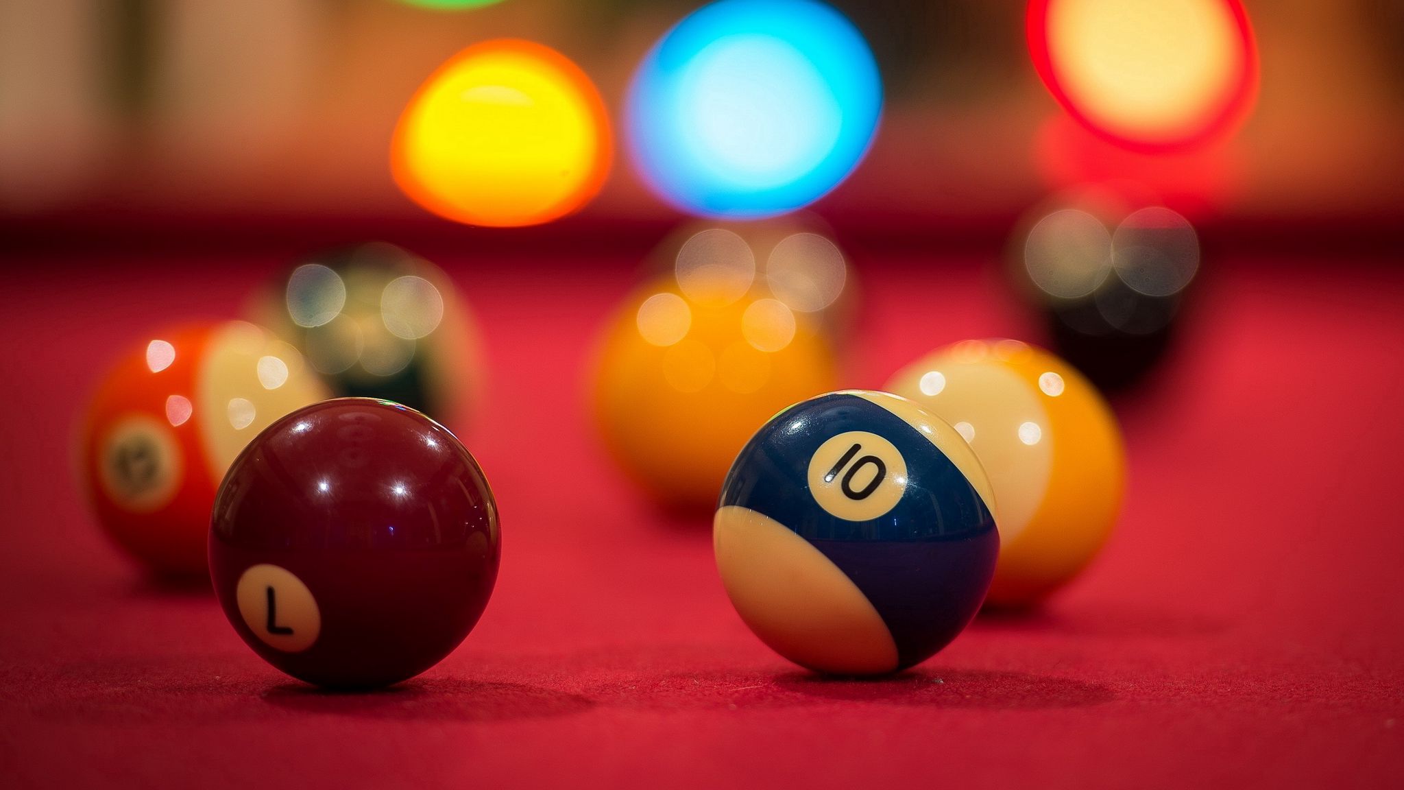 Download wallpaper 2048x1152 billiards, table, colorful, game ultrawide monitor HD background