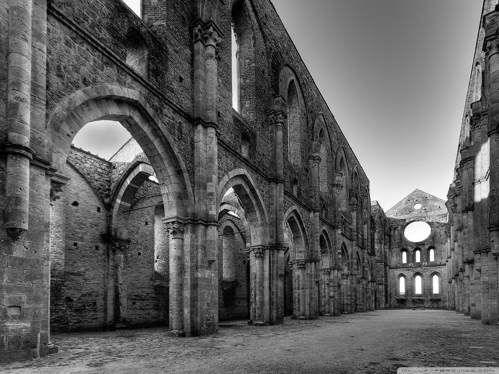 Old Building Ultra HD Desktop Background Wallpaper for 4K UHD TV, Widescreen & UltraWide Desktop & Laptop