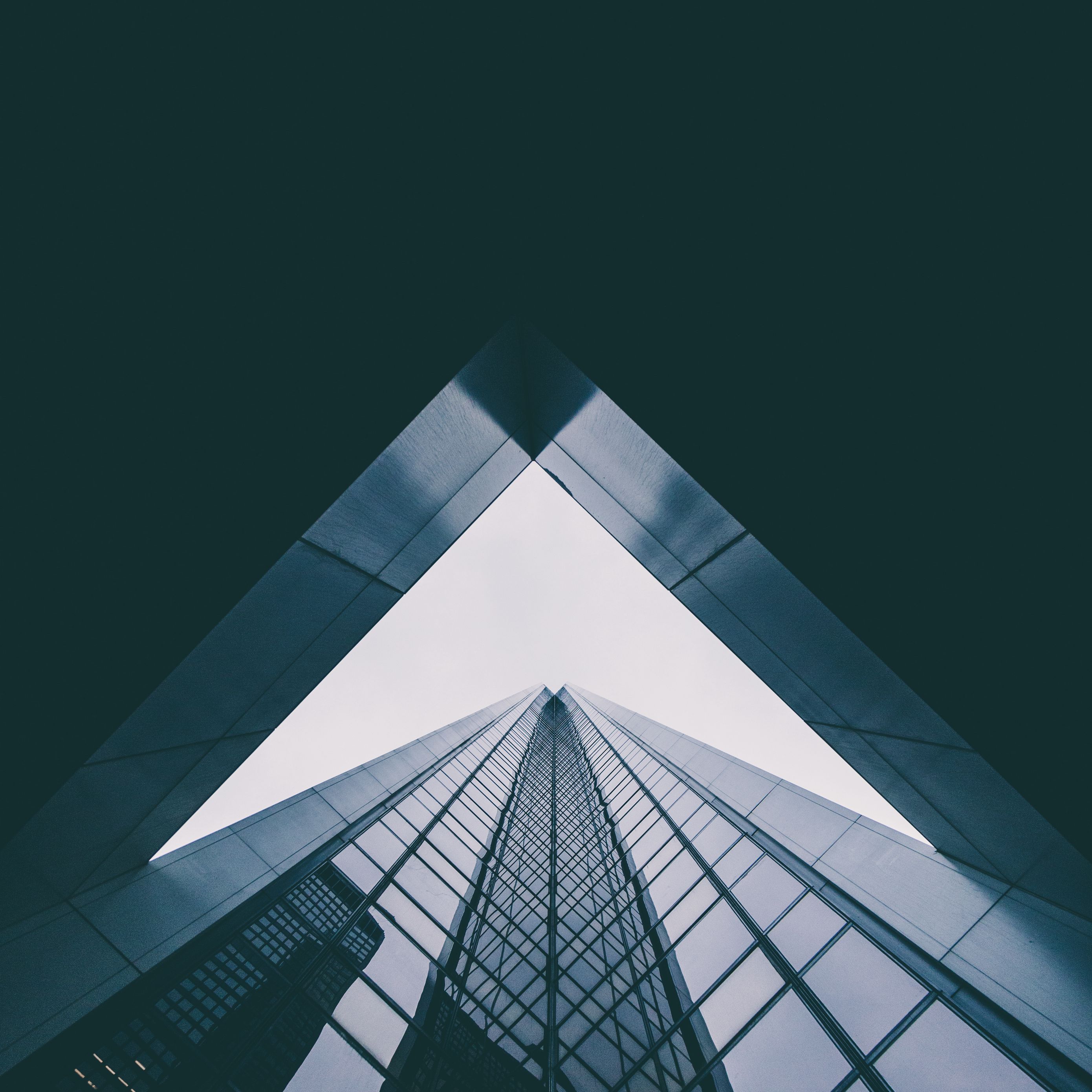 Download wallpaper 2780x2780 building, facade, architecture, modern ipad air, ipad air 2, ipad 3, ipad 4, ipad mini 2, ipad mini 3, ipad mini 4, ipad pro 9.7 for parallax HD background