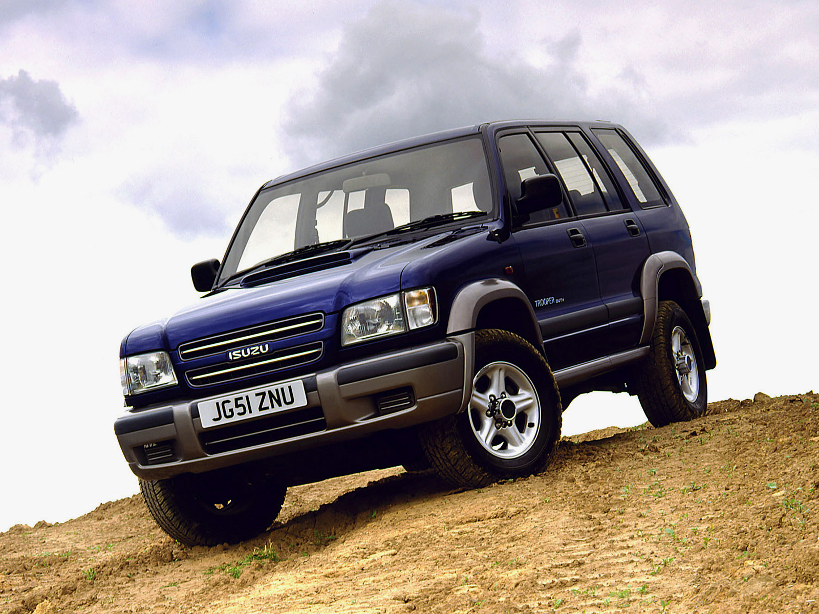 Isuzu Trooper picture. Isuzu photo gallery