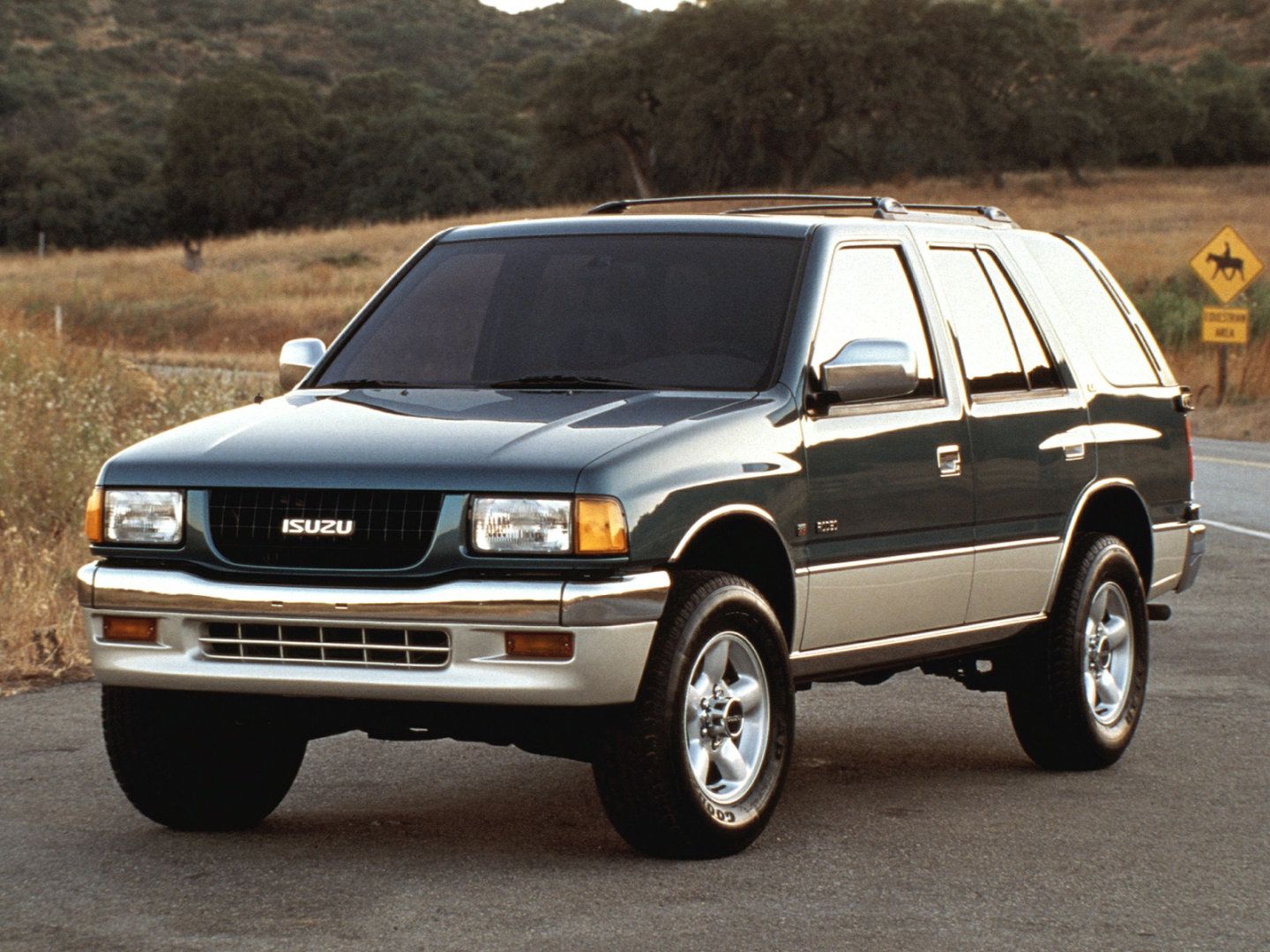1992 2004 Isuzu Rodeo. Rodeo, Isuzu Motors, Cool Cars