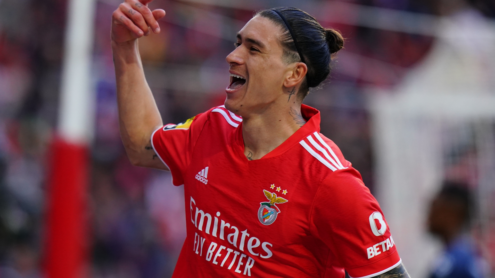 Manchester United signing Arsenal transfer target Darwin Nunez from Benfica would be 'spectacular', says Diego Forlan