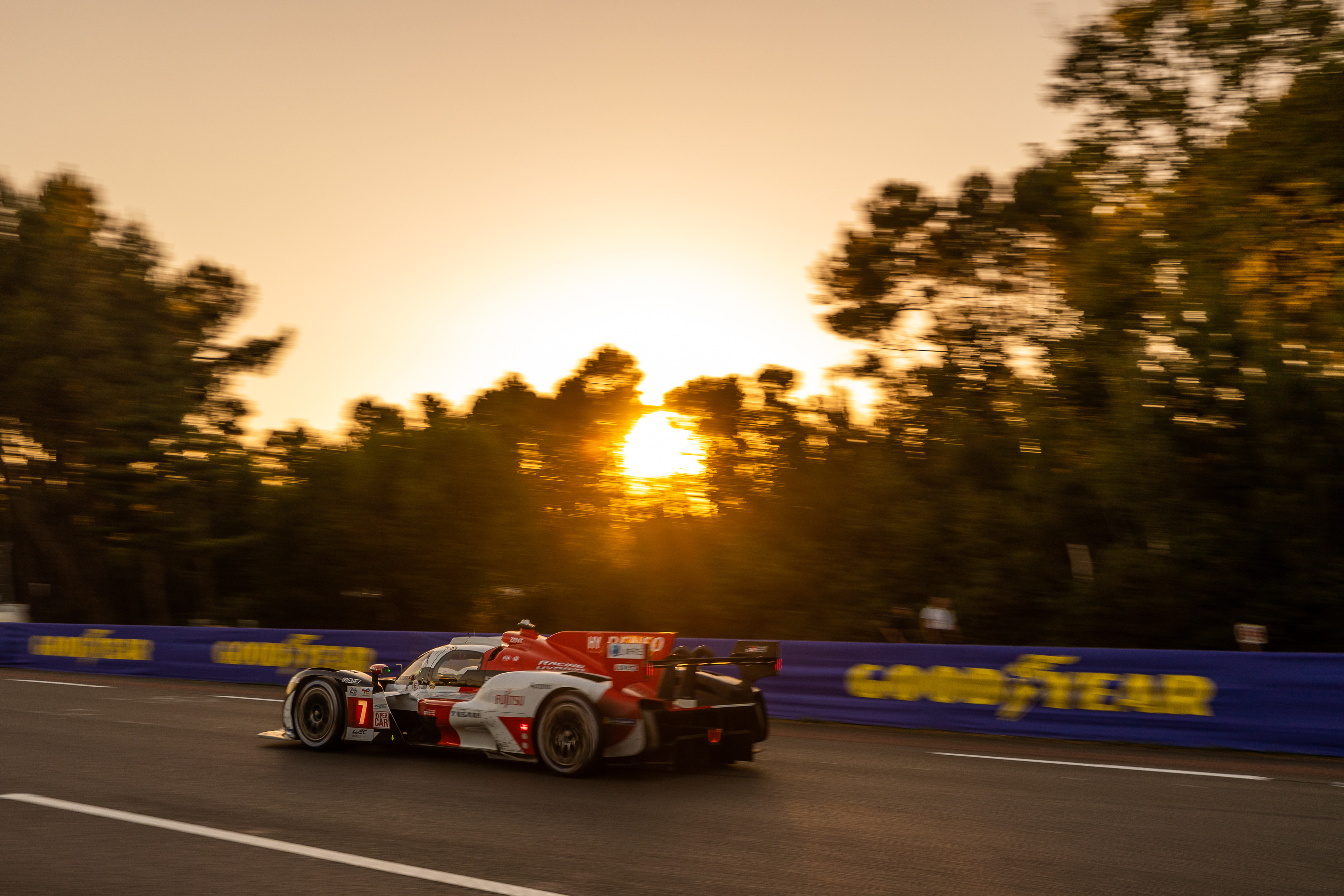 Le Mans After 18 Hours: No.8 Takes Control after Issues for No.7 Toyot