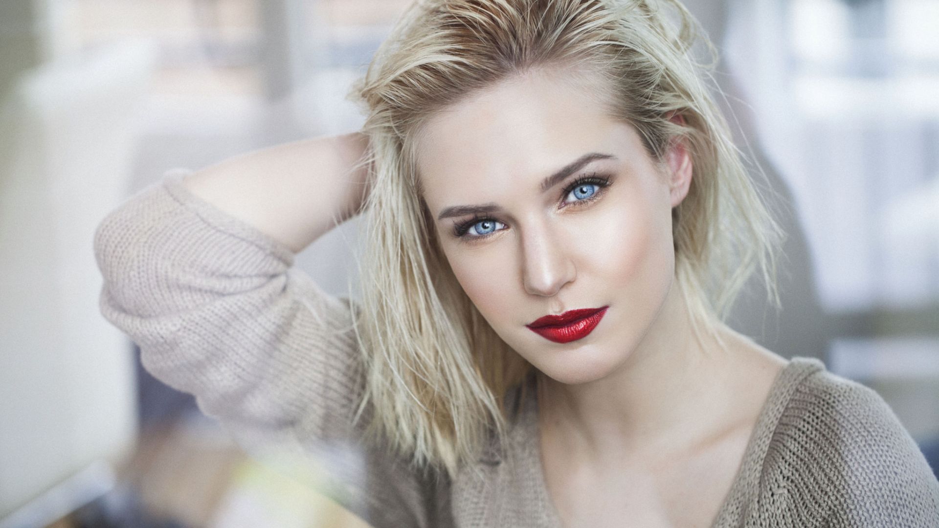 Desktop Wallpaper Beautiful Blue Eyes, Girl Model, Blonde, HD Image, Picture, Background, Cf401e