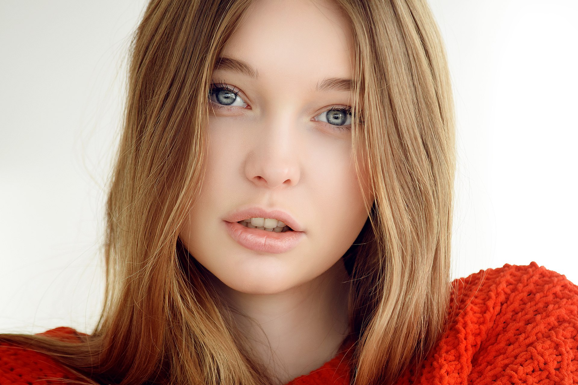 Girl Blue Eyes Blonde Hair HD