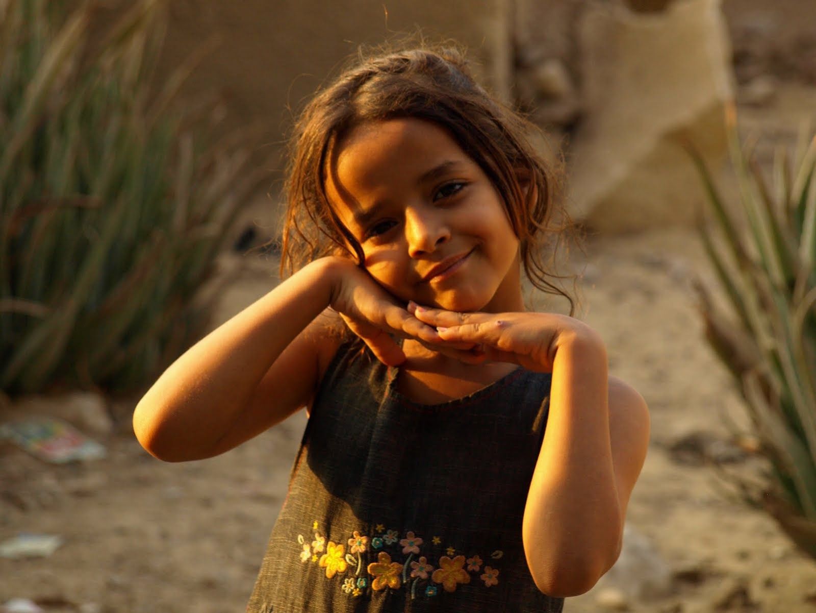 Cute Little Girls Wallpaper