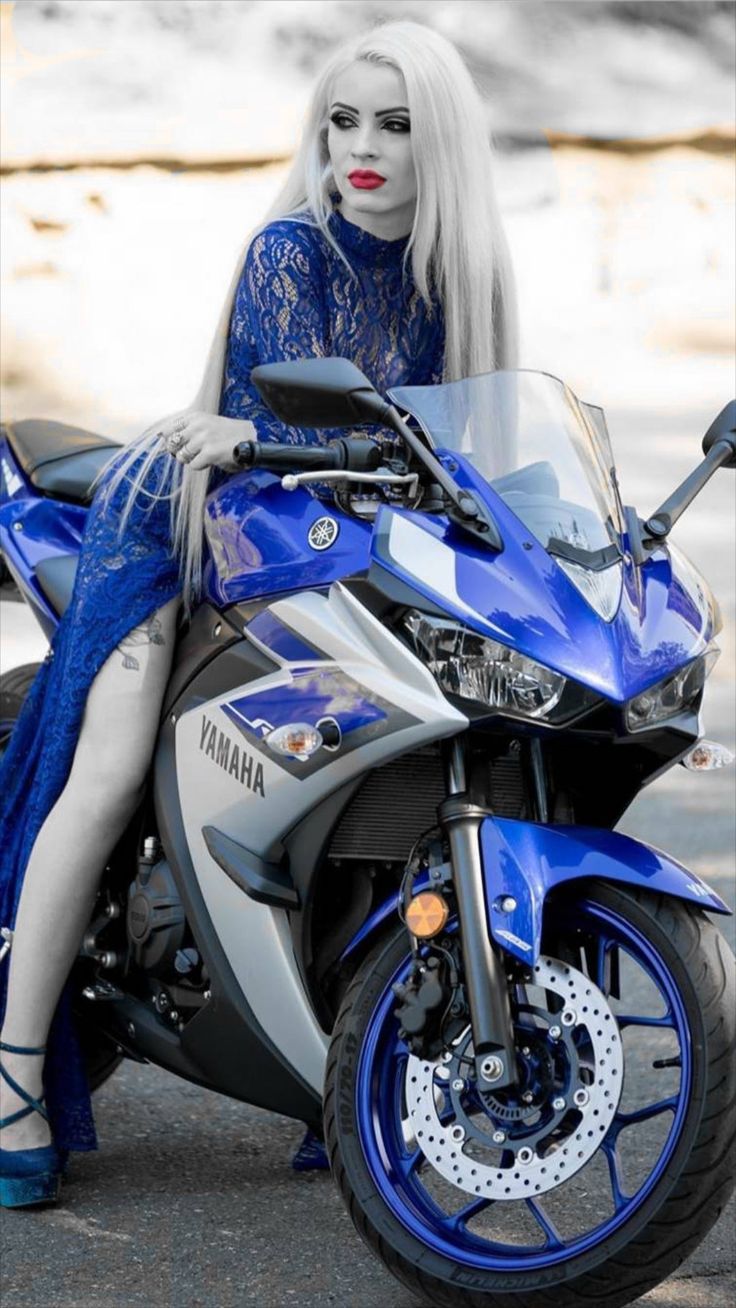 b & w. Bikes girls, Super bikes, Free girl