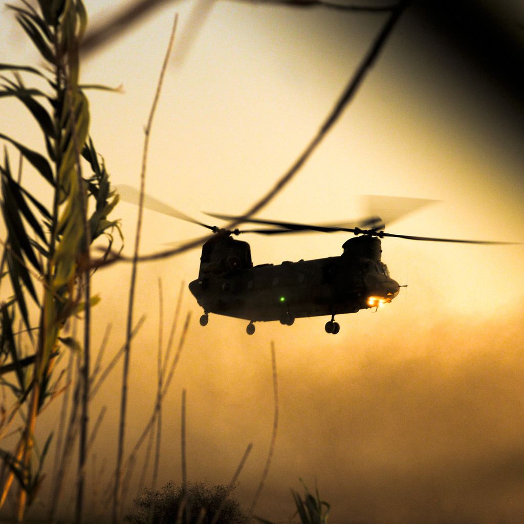 Boeing Ch47 Chinook iPad Wallpaper Free Download